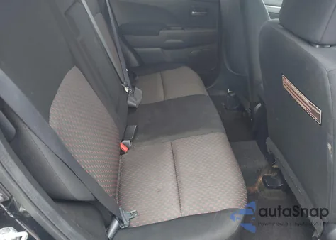 2017 Mitsubishi Outlander Sport 2.0 Es z USA, uszkodzony, nr VIN JA4AP3AU5HZ049618